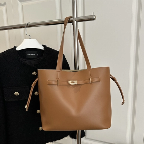 Large Capacity PU Leather Tote Bag Metal Lock Drawstring Minimalist Vintage Shoulder Handbag Women Daily Commute