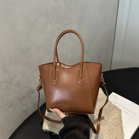 Women Tote Shoulder Bag PU Leather Fashion Debossed Handbag With Adjustable Strap Small Urban Commuter Retro Satchel