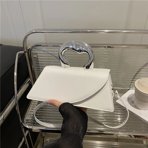 Bolso De Mano De Cuero PU Para Mujer Con Asa De Metal Irregular Bolso De Hombro Geométrico Asimétrico
