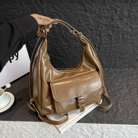 Glanzende PU Leren Schoudertas Grote Capaciteit Retro Hobo Tote Met Contraststiksel En Voorflapzak Voor Dames