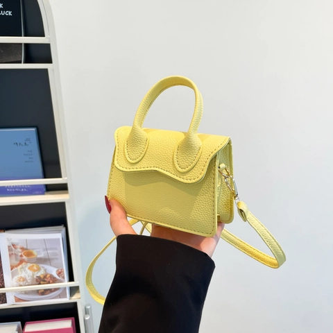 Women Fashion Mini Litchi PU Leather Shoulder Bag Scalloped Edge Crossbody Bag Small Square Bag With Adjustable Strap