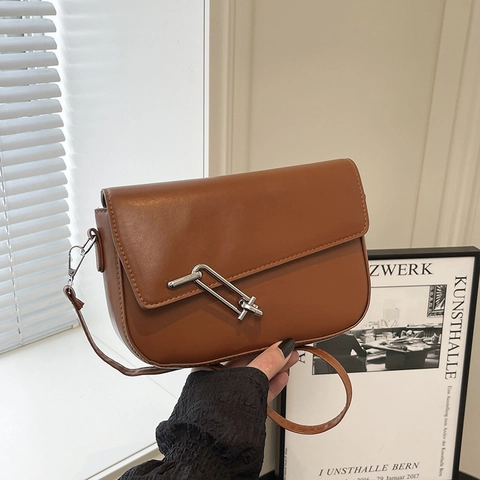 Women PU Leather Shoulder Bag Niche Design Silver Pin Buckle Flap Crossbody Purse Underarm Chic Solid Color Handbag