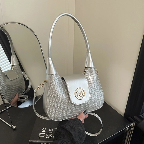Retro Geflochtene PU Leder Schultertasche Für Damen Mode M Logo Metallschnalle Achseltasche Umhängetasche Für Alltag Arbeit Party