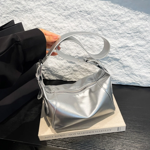 Borsa Sottobraccio Da Donna Pelle PU Verniciata Tracolla Larga Regolabile Metallico Lucido Mezzaluna Hobo Style