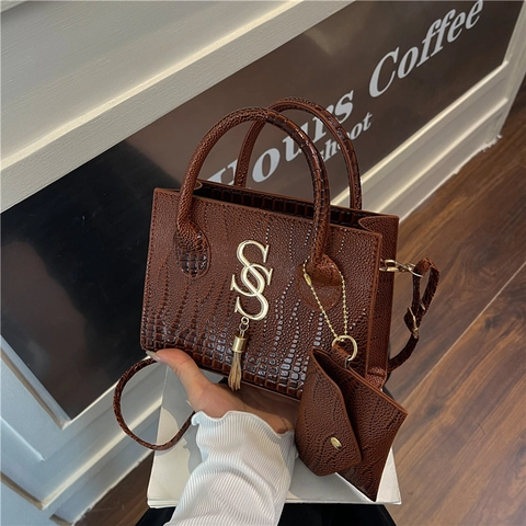 Damen Krokodilmuster PU Leder Handtasche Und Münzfach Set Quaste Metall Logo Schulter Umhängetasche Für Den Alltag Pendeln