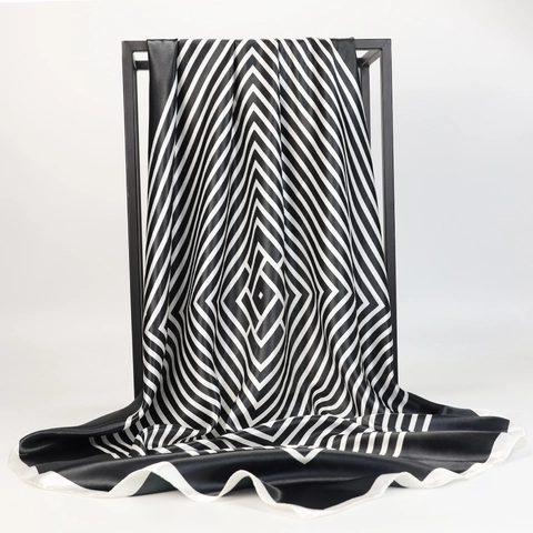Foulard Carré Satin Imitation Satin Noir Et Blanc Rayé Géométrique Minimaliste Élégant Pour Femmes