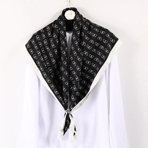 Sciarpa Quadrata Elegante Donna Stampa Farfalla Raso Poliestere Grande Scialle Hijab Avvolgimento Testa Accessorio