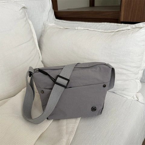Borsa A Tracolla In Nylon Increspato Da Donna Minimalista Urbano Casual Multitasche Forma Di Raviolo Tracolla Regolabile