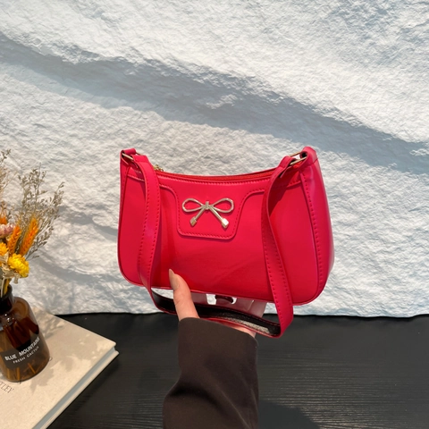Elegant PU Leather Underarm Shoulder Bag Metal Bow Decoration Flower Zipper Pull Trendy Fashion Handbag For Women