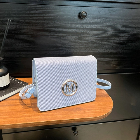 Women PU Leather Crossbody Bag With Metal Letter M Decor Minimalist Small Square Shoulder Bag For Daily Commute Fashion