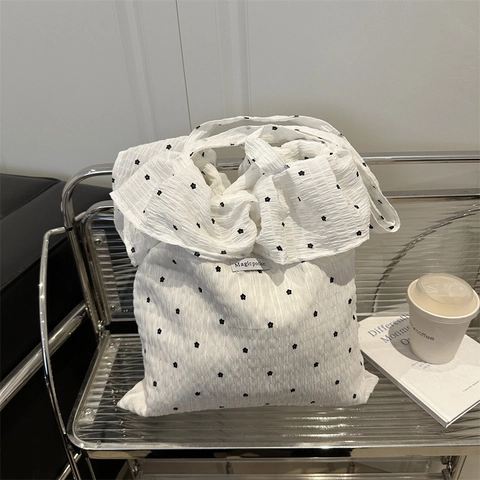 Bolso de Hombro de Mujer Con Estampado Floral Y Volantes Estilo De Hada Gran Capacidad Bolso Tote De Seersucker Bolso De Mano Para Vacaciones