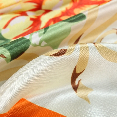 Foulard Quadrato Grande Satin Imitazione Raso Stampa Floreale Catena Elegante Moda Per Donna Stile Retrò