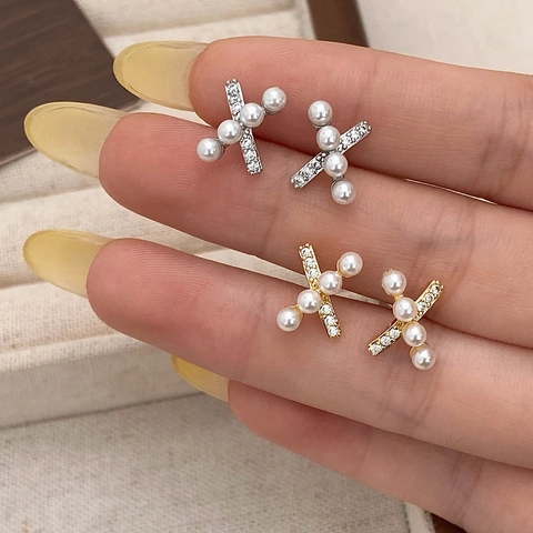 Orecchini A Lobo Croce Rame Placcato Oro Argento Zircone Perla Artificial Imitazione Moda Dolce Accessorio Quotidiano Donne