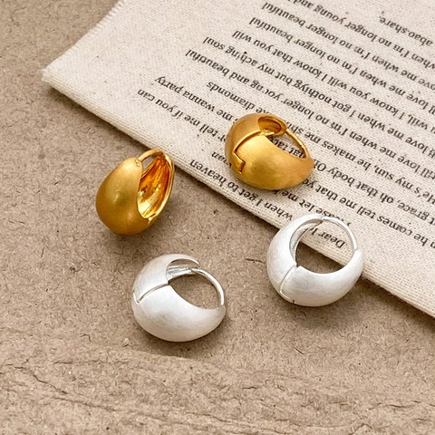 Orecchini A Cerchio Minimalisti Francesi A Goccia D'oro Opaco Spazzolato Per Donna Eleganti Gioielli Huggie In Rame