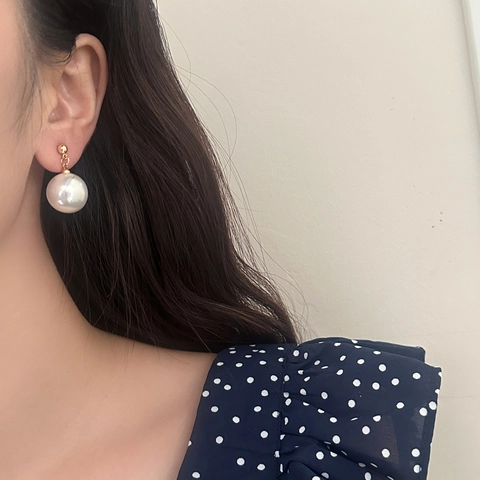 Grote Schelpparel Druppeloorbellen Met Koperen Oorsteker Vintage Elegante Vergulde Sieraden Voor Dames Niche Ontwerp
