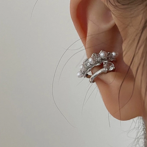 Elegante Ear Cuff de Cobre Chapado en Oro 18K con Perlas Artificiales y Zirconia Pendientes Forma C Geométrica Sin Perforación Mujer