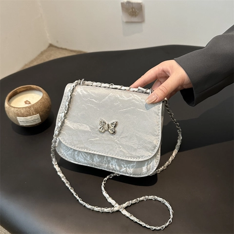 Mode Vlinder Ketting Schoudertas Vrouwen Klein Ontwerp Gerimpelde Textuur PU Leer Schoudertas Mini Lippenstifttas