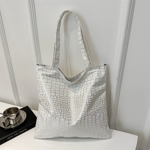 Women Large Capacity Tote Bag Glossy PU Leather Gold Crocodile Pattern Chic Ins Underarm Shoulder Bag Commuter Travel