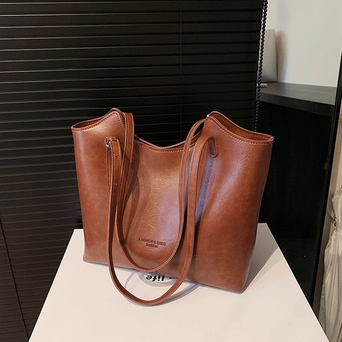 Sac Fourre-tout Rétro Femmes Cuir PU Grande Capacité Commuter Sac À Épaule Sous L'aisselle Avec Bandoulière Réglable Charme