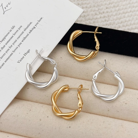 Matte Goldene Gedrehte Creolen Verschlungenes Geometrisches Design Schmuck Mit 925 Sterling Silber Ohrstecker