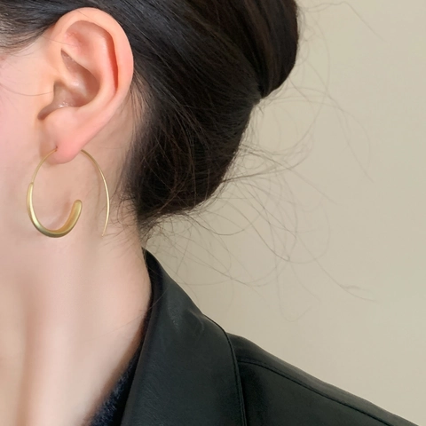 Orecchini A Cerchio In Rame Opaco Grande Design Geometrico A Spirale Stile INS Per Donne