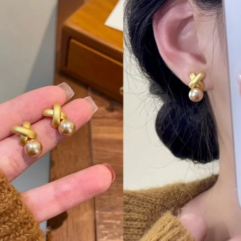 Matte Gold X Shape Artificial Pearl Stud Earrings Copper Plated Geometric Retro Minimalist Elegant Commute Jewelry For Women
