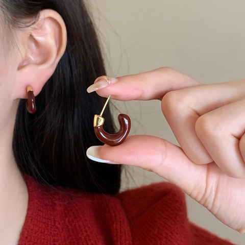 Retro C-Shaped Hoop Earrings For Women Burgundy Red Enamel Copper With 925 Sterling Silver Earring Post Minimalist