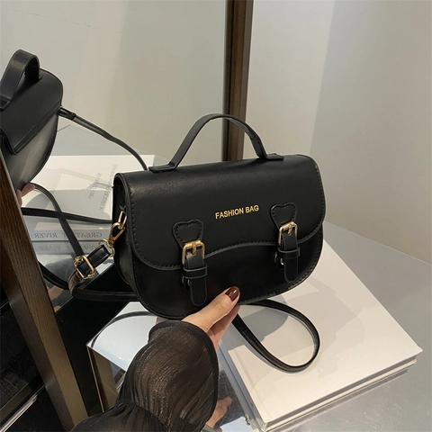 Bolso de Montura de Cuero PU Vintage para Mujer Bolso Bandolera de Moda Con Hebilla de Corazón Estampado de Letras