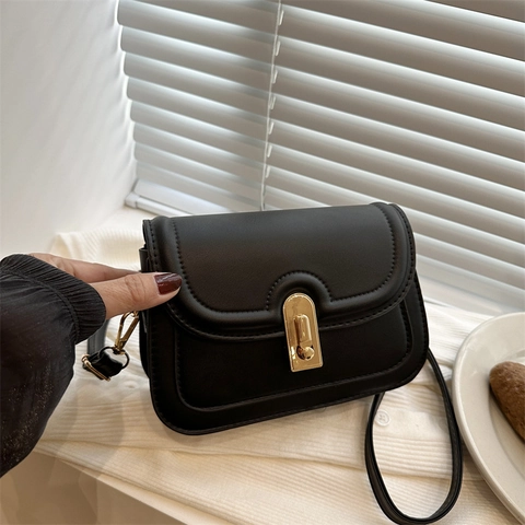 Women Retro PU Leather Small Square Bag Simple Solid Color Shoulder Crossbody Bag With Metal Lock For Daily Commuting