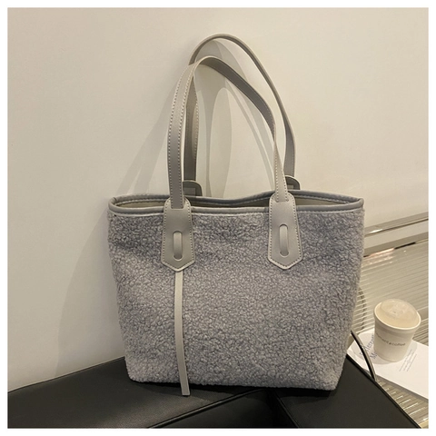 Women Vintage Sherpa Plush Tote Bag Large Capacity Solid Color Autumn Winter Faux Fur Shoulder Bag Commuting Handbag