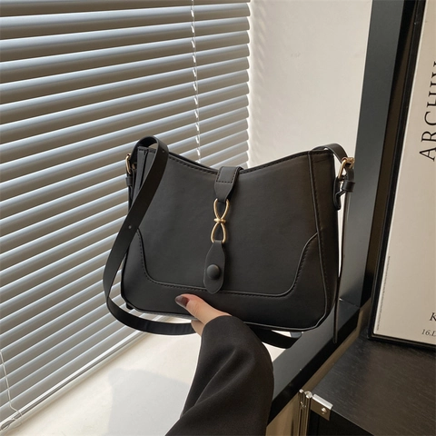 Women's Fashion PU Leather Underarm Bag Minimalist Shoulder Crossbody Bag With Gold Buckle Texture Commuter Handbag