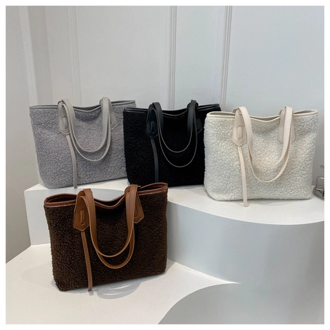 Sac Cabas Femmes Fausse Fourrure Peluche Grande Capacité Décontracté Sac À Épaule Minimaliste Chaud Style Automne Hiver