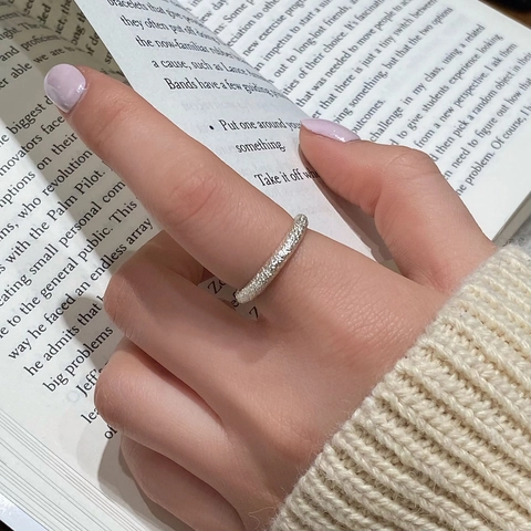 Unregelmäßiger Falten Ring Offen Kupfer Vergoldet Verstellbar Sternenstaub Textur Minimalistisches Nischen Design Schmuck Damen