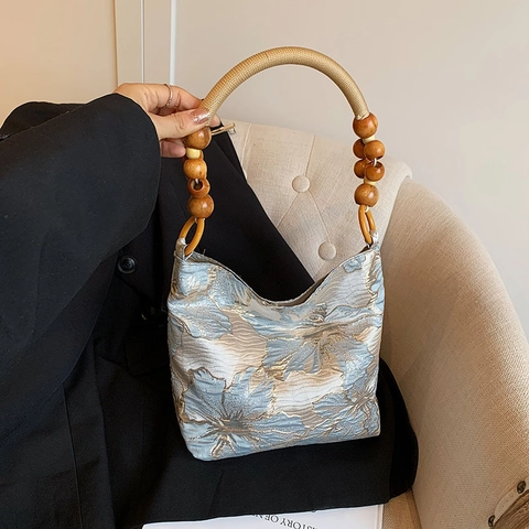 Damen Satinn Achseltasche Mit Schmetterlingsstickerei Und Holzperlengriff Elegante Jacquard Baguette Tasche Retro Stil