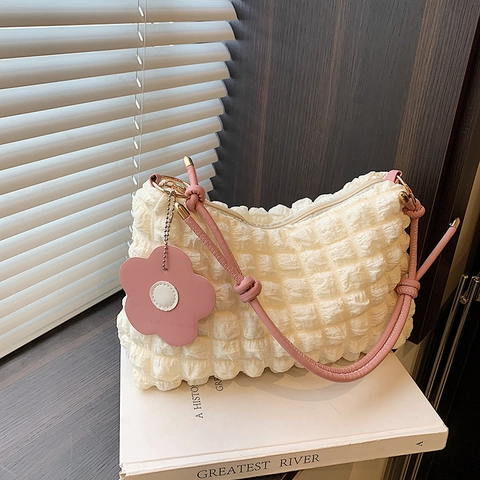 Sac À Épaule Texture Pop-Corn Tissu À Bulles Forme De Dumpling Sac À Main Femme Avec Pendentif Fleur Fermeture Éclair