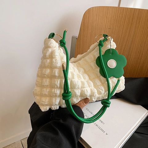 Blasen Textur Kleine Unterarmtasche Für Damen Minimalistisch Nylon Wolken Umhängetasche Mit Blumen Anhänger Knoten Gurt