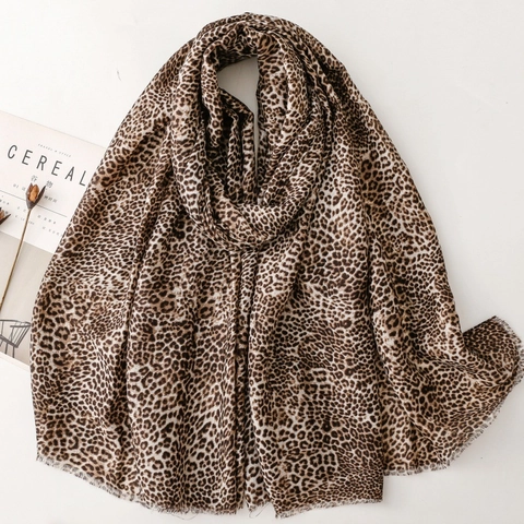 Écharpe Femme Imprimé Léopard Châle En Polyester Souple Élégant Motif Animalier Avec Bords Effilochés Accessoire De Mode Large