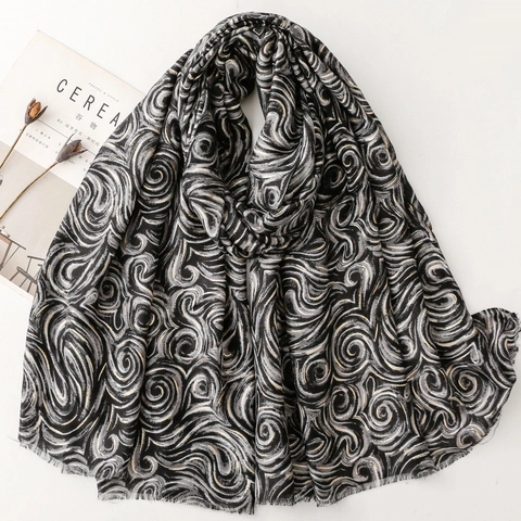 Écharpe Élégante en Satin de Polyestère pour Femme Grand Châle Avec Motif de Vortex Marbré Doré Imprimé Longue avec Glands
