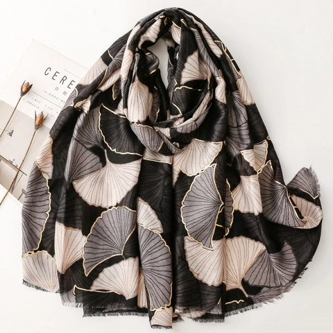 Écharpe Imprimé Feuilles Ginkgo Élégante Bronzage Doré Satin Polyester Châle Doux Léger Enveloppement Femmes