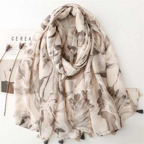 Bufanda Con Estampado Floral Voile De Poliéster Tacto Algodón Lino Borla Fina Ligera Protección Solar Chal Para Mujeres