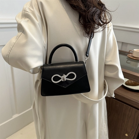 Minimalistische Dames Crossbody Tas van PU Leer Met Strass Strik Detail Verstelbare Band Kleine Vierkante Handtas Voor Dagelijks Gebruik