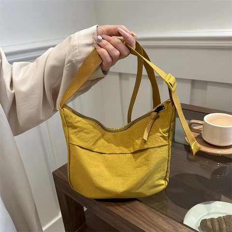 Women Nylon Crescent Crossbody Bag Simple Casual Dumpling Shoulder Bag With Adjustable Wide Strap Solid Color Fabric