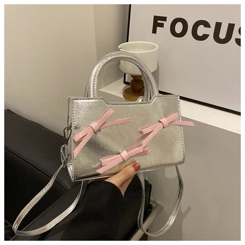 Fashion Bowknot Decor PU Leather Handbag For Women Shiny Metallic Silver Black White Shoulder Crossbody Bag Trendy Square Box Satchel