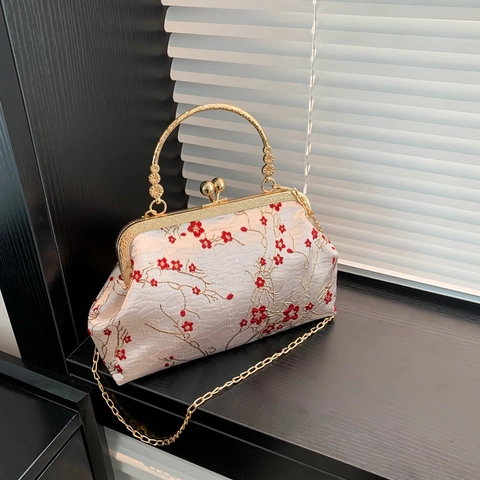 Sac Vintage Style Chinois Brodé de Fleurs de Prunier Fermoir à Clip pour Femmes Sac à Main Retro en Satin Avec Chaîne