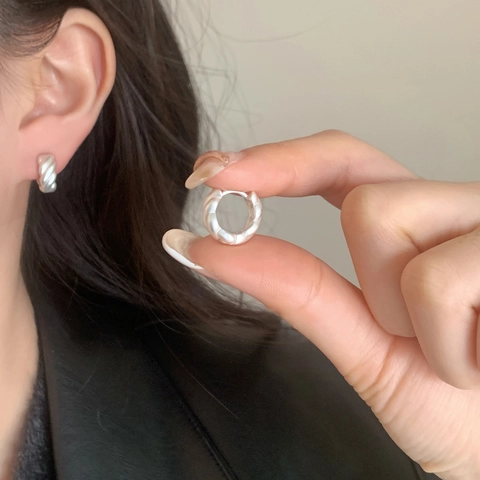 Orecchini A Cerchio Intrecciati Vintage Francese Oro Opaco Argento Rame Design Minimalista Di Nicchia Per Donne