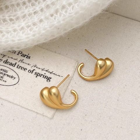 Matte Gold Heart Stud Earrings With 925 Sterling Silver Earring Post Retro Elegant Minimalist For Women Daily Wear