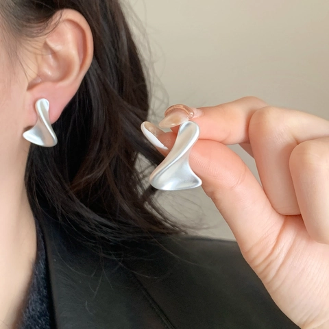 Matte Copper Earrings Irregular Twisted Geometric Fluid Minimalist Modern Sculptural Studs For Women