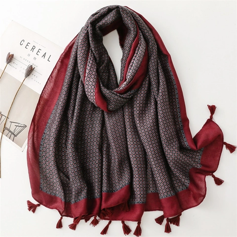 Écharpe À Motif Géométrique Rétro Rouge Vin Châle À Franges Élégant Accessoires De Voyage Pour Femmes Polyester