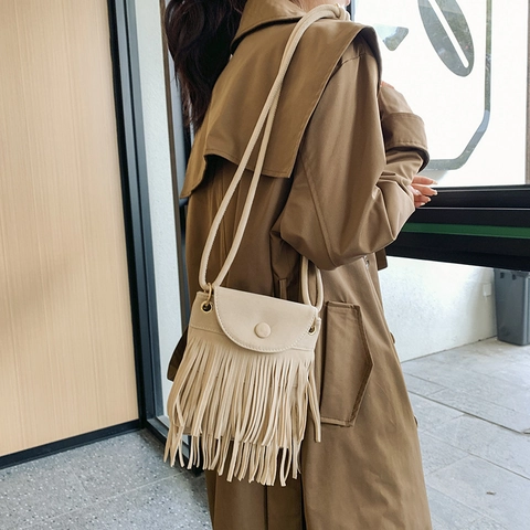 Women American Retro Faux Suede Tassel Crossbody Bag Small PU Mobile Phone Bag Bohemian Style Solid Color Shoulder Bag