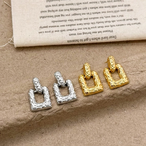Geometrische Gehamerde Textuur Rechthoekige Koperen Hangoorbellen Minimalistisch Retro Hol Ontwerp Mode Accessoires Dames